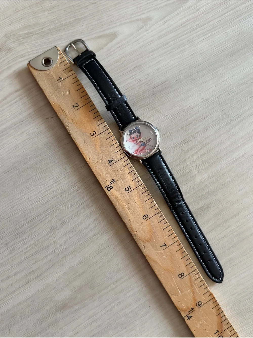 Vintage 2004 Glamorous USA Patriotic Betty Boop Watch w/ Leather Band